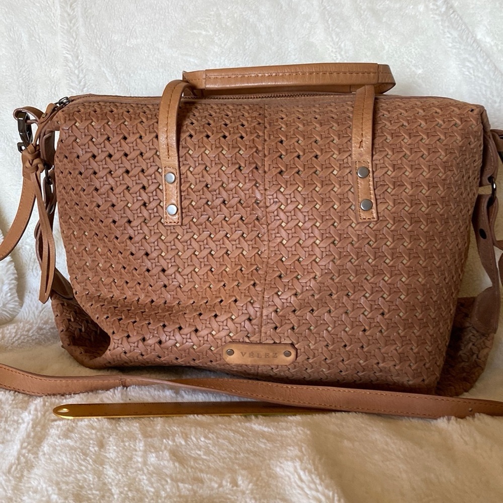 Vélez Brown Woven Leather Tote Bag - Picture 2 of 3